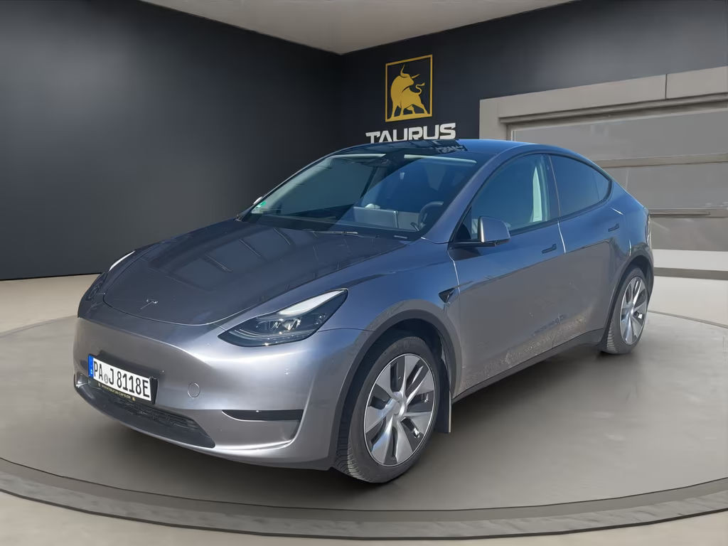 Tesla Model Y RWD