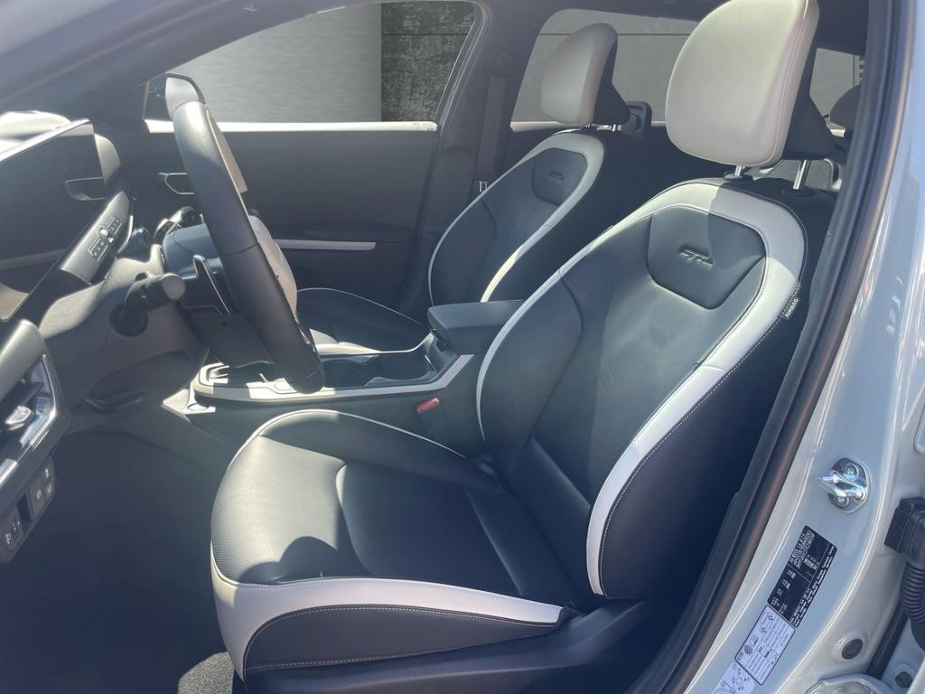 Kia K4