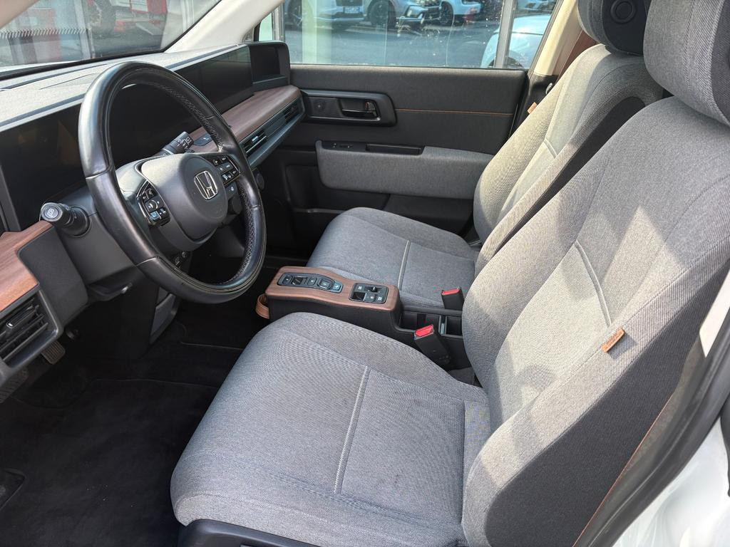Honda e