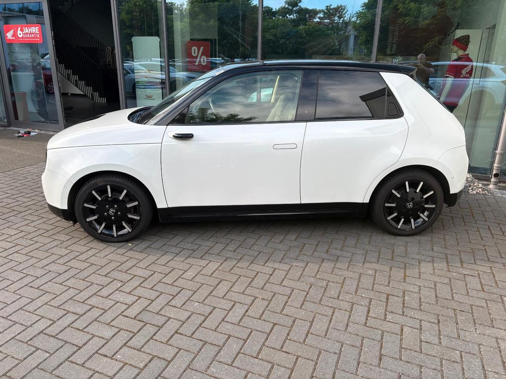 Honda e