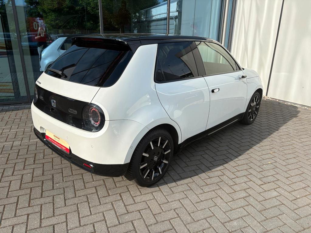 Honda e