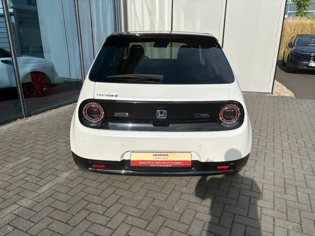 Honda e