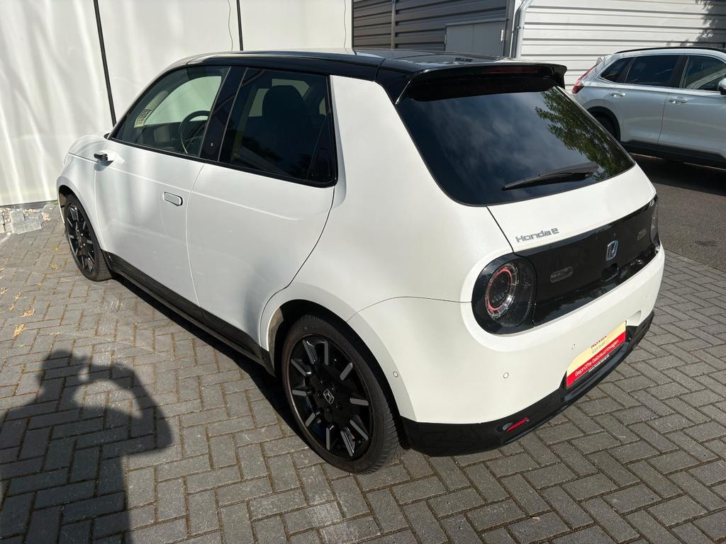 Honda e