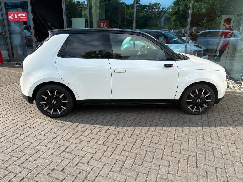 Honda e