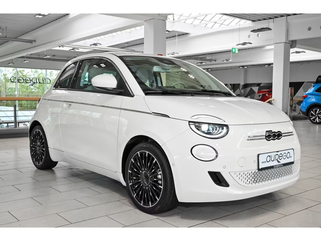 Fiat 500e La Prima