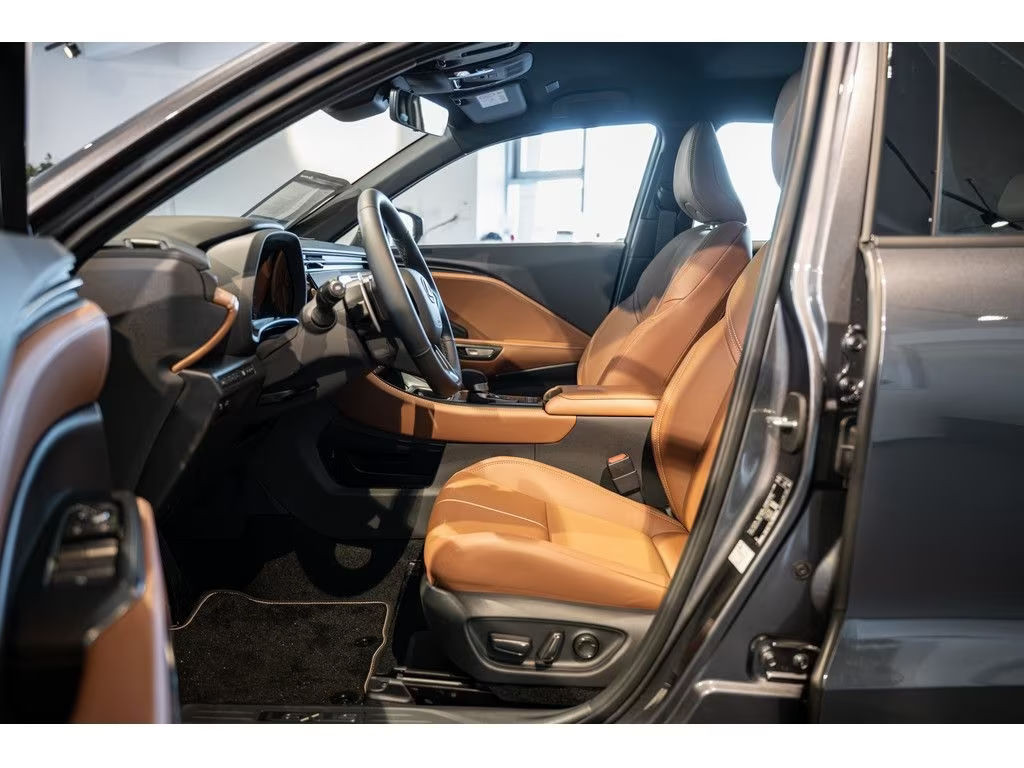 Lexus LBX