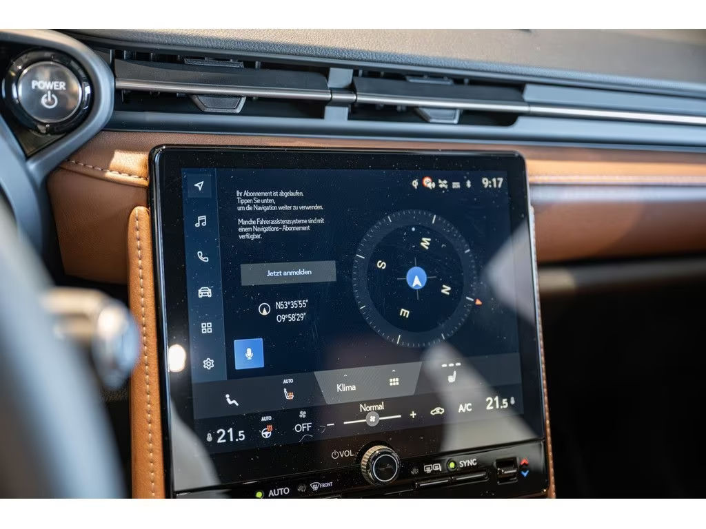 Lexus LBX