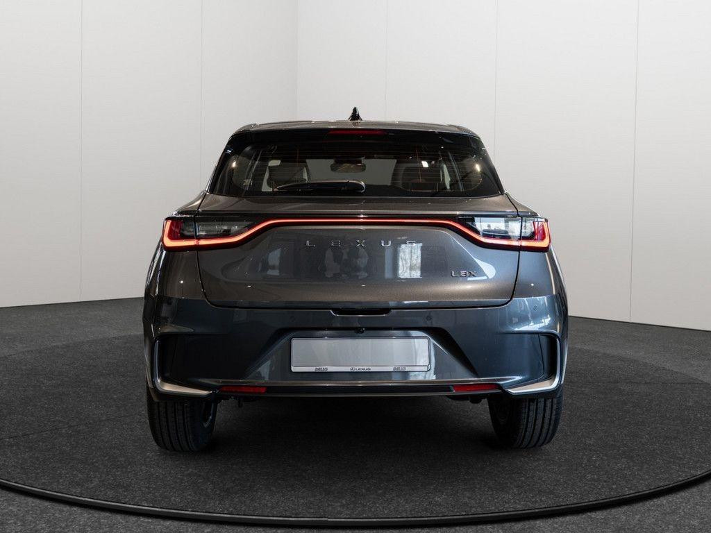 Lexus LBX