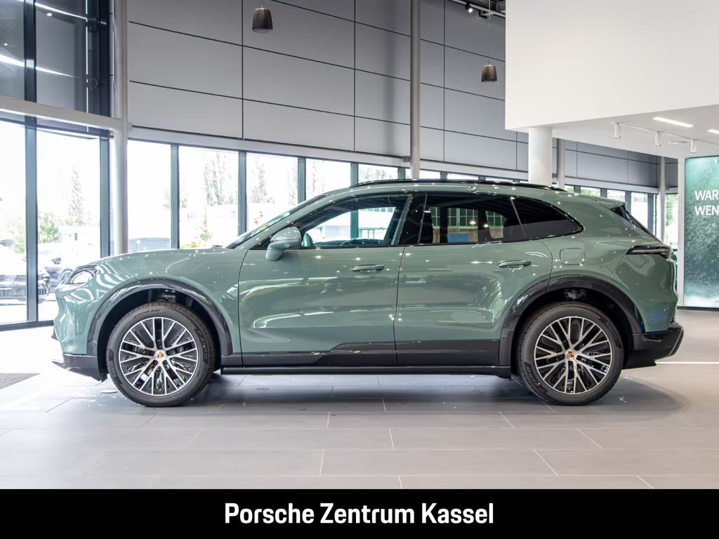 Porsche Cayenne Electric HA-Lenkung Head-Up Display BOSE