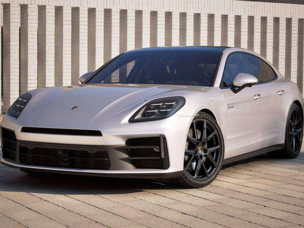 Porsche Panamera 4