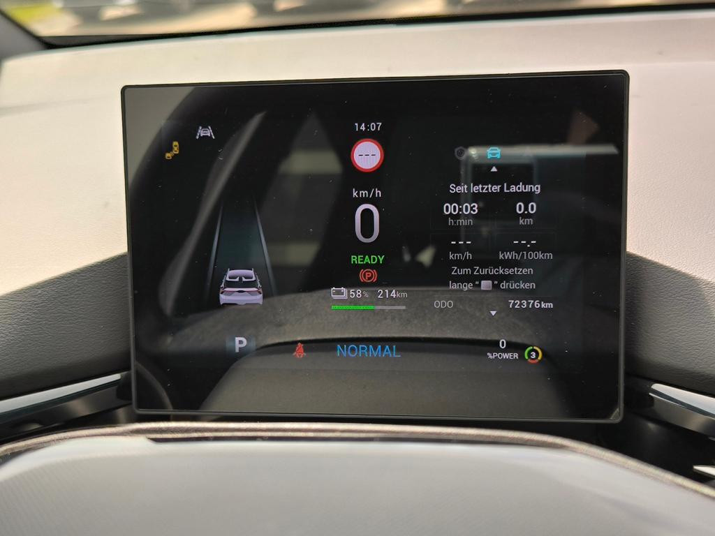 MG MG4