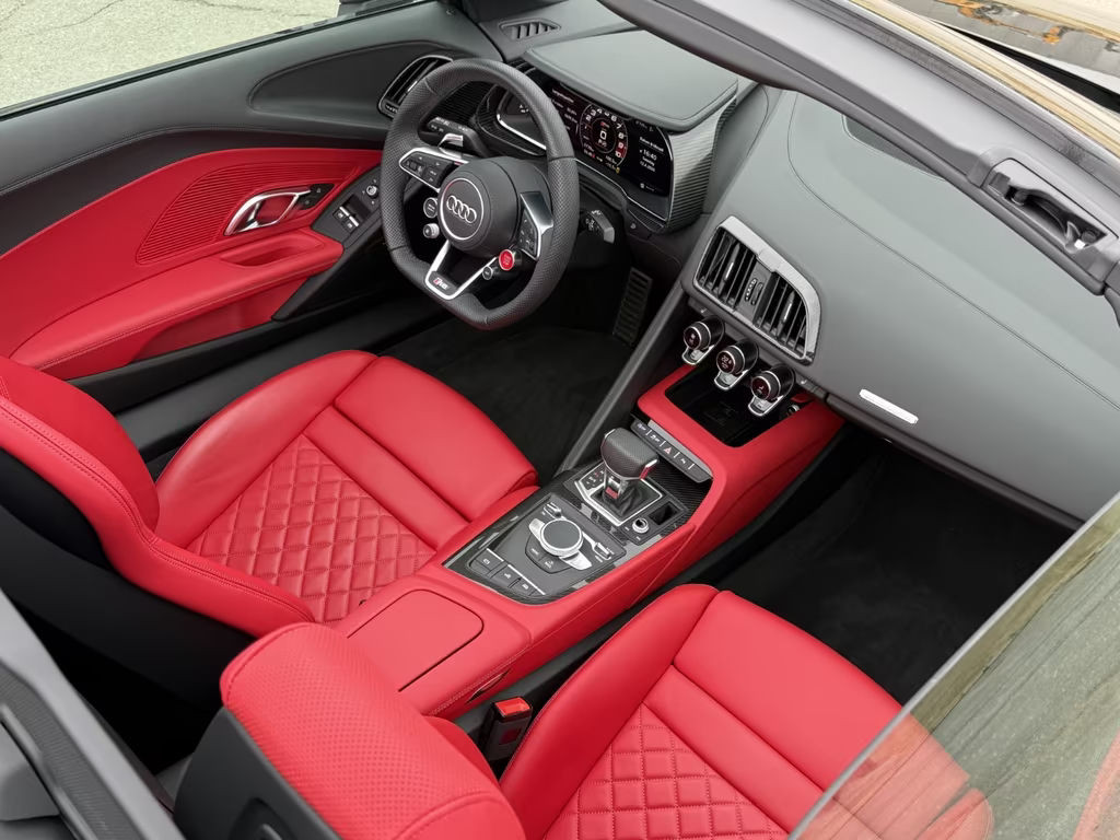 Audi R8