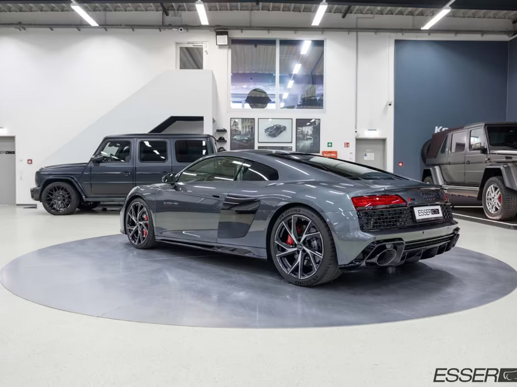 Audi R8