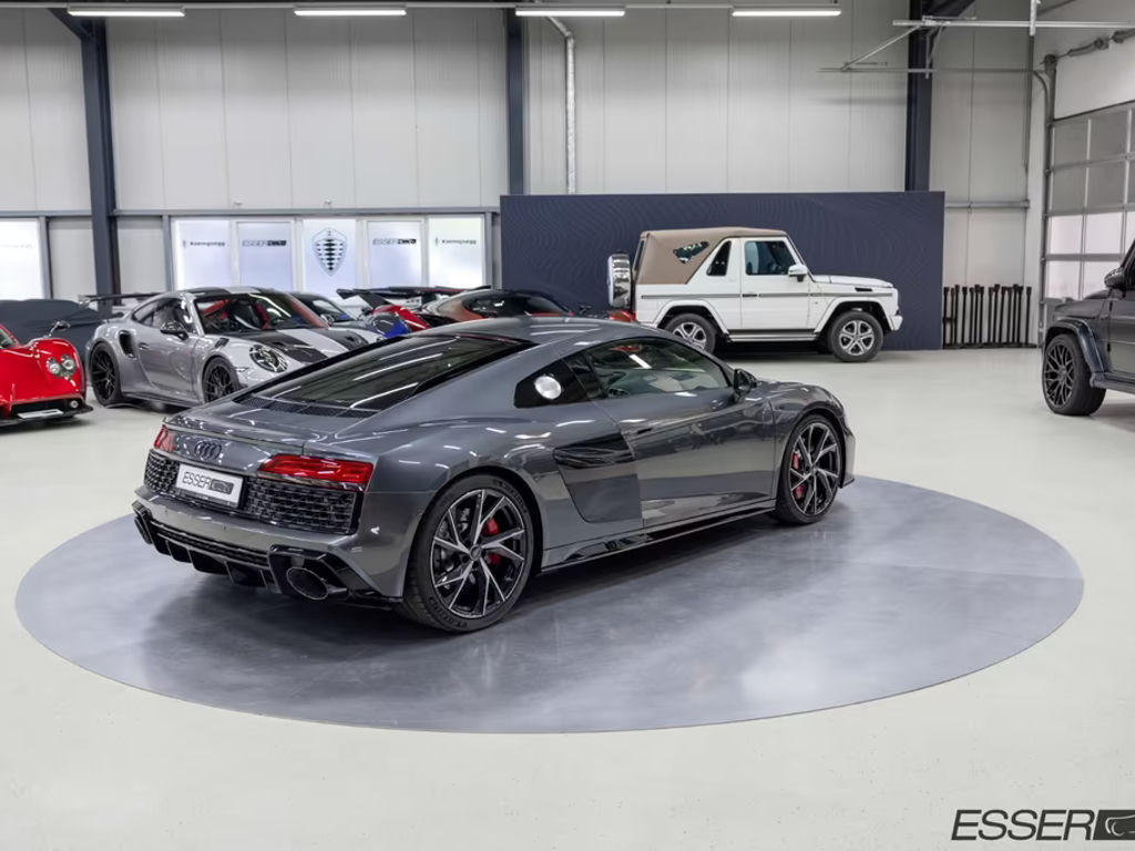 Audi R8