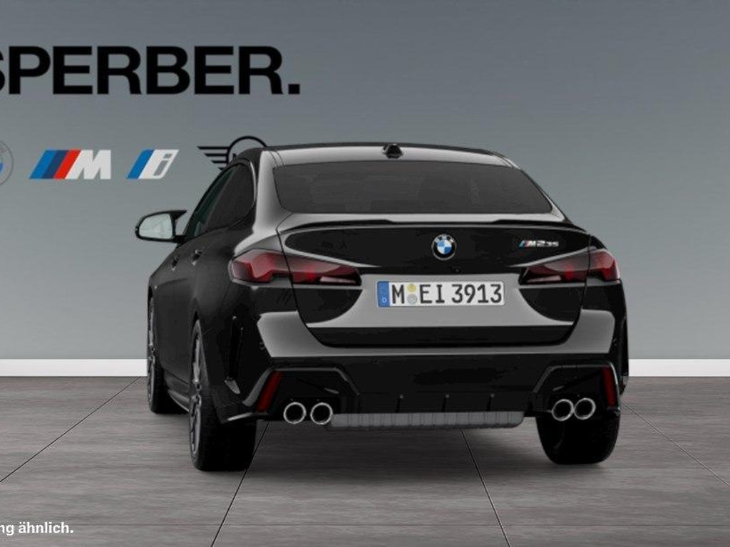 BMW M235