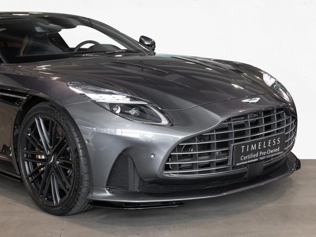 Aston Martin DB12
