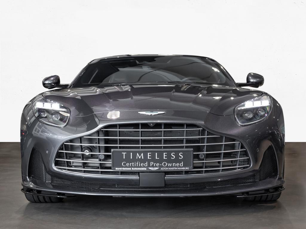 Aston Martin DB12