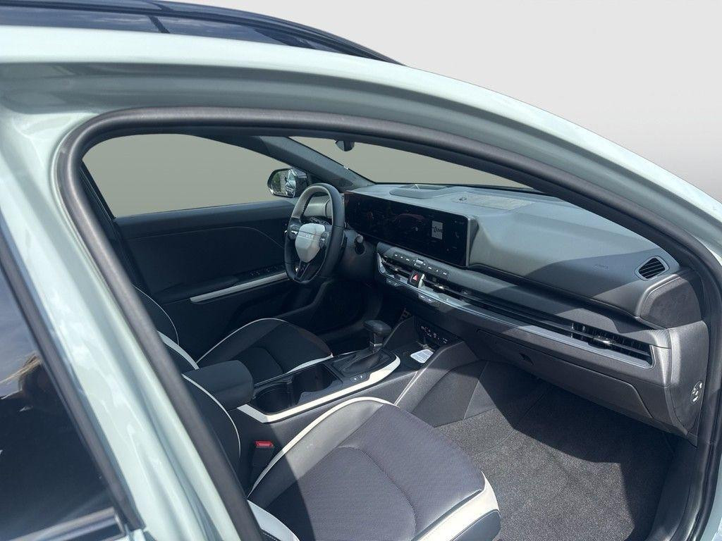 Kia K4