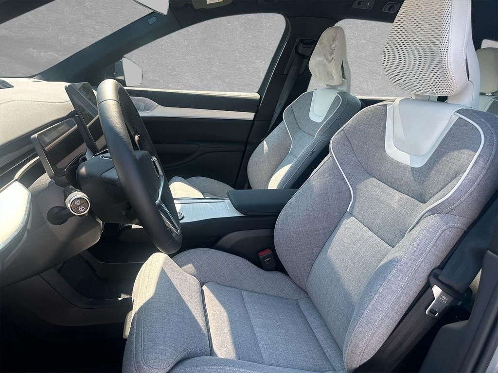Volvo EX90
