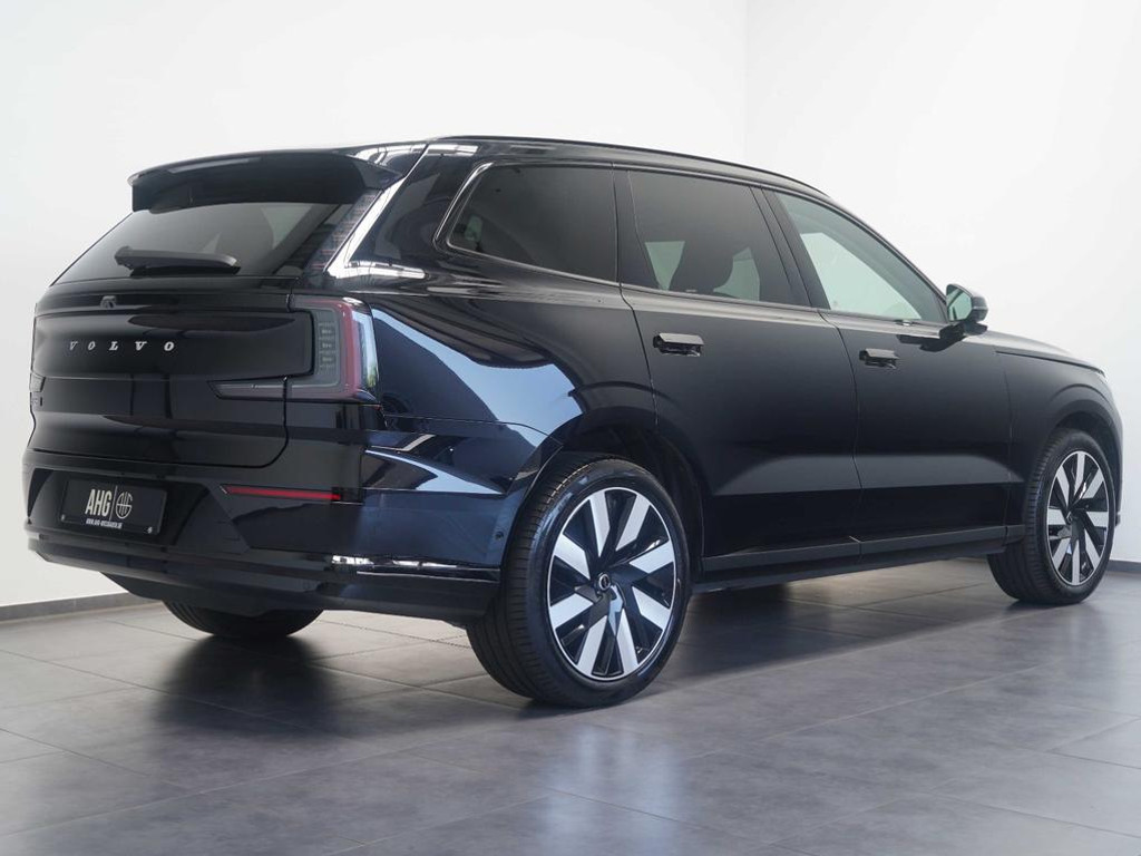 Volvo EX90