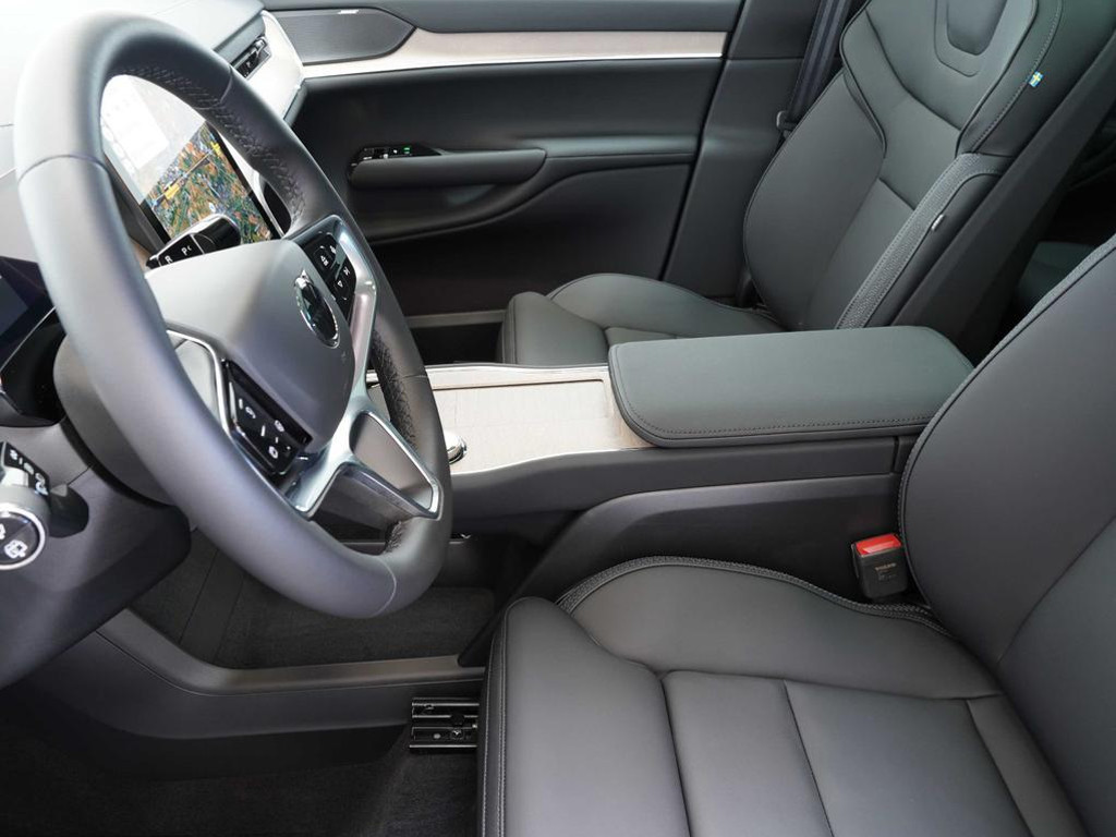 Volvo EX90