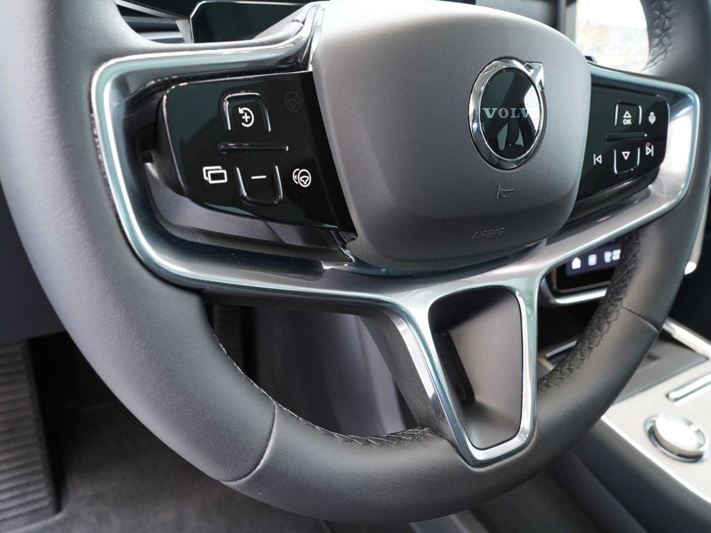 Volvo EX90