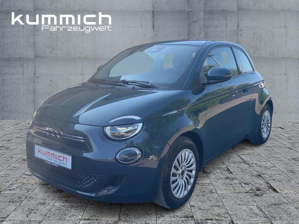Fiat 500e Action