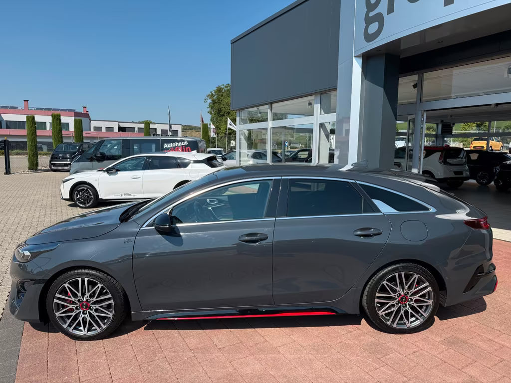 Kia ProCeed