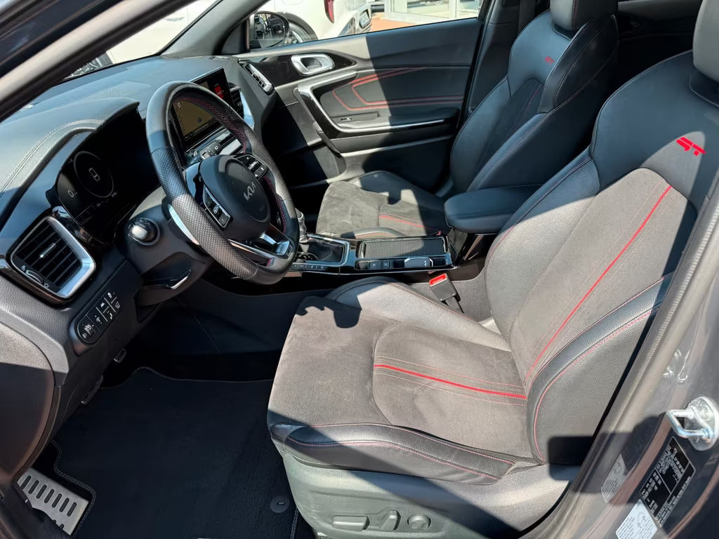 Kia ProCeed