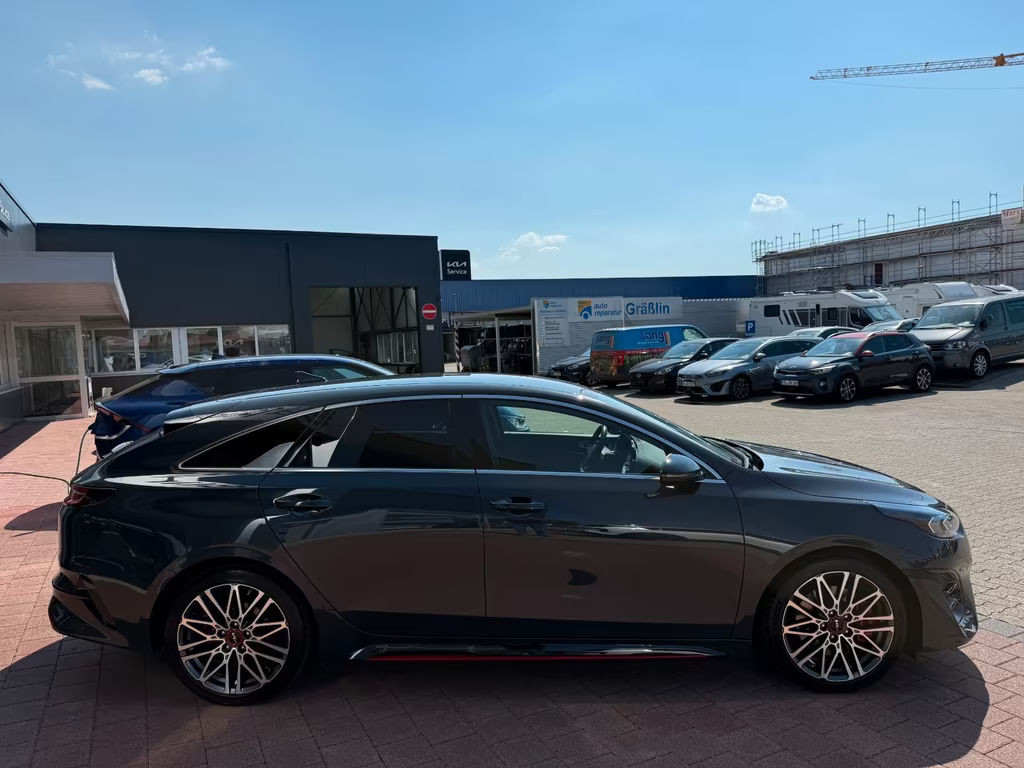 Kia ProCeed