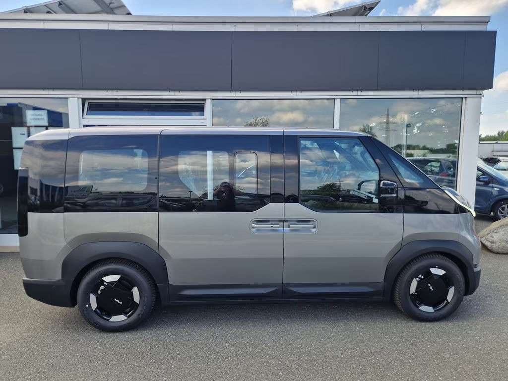 Kia PV5 Passenger