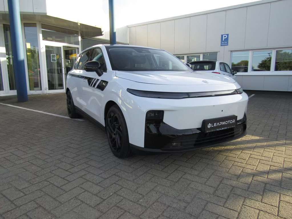 Leapmotor B10