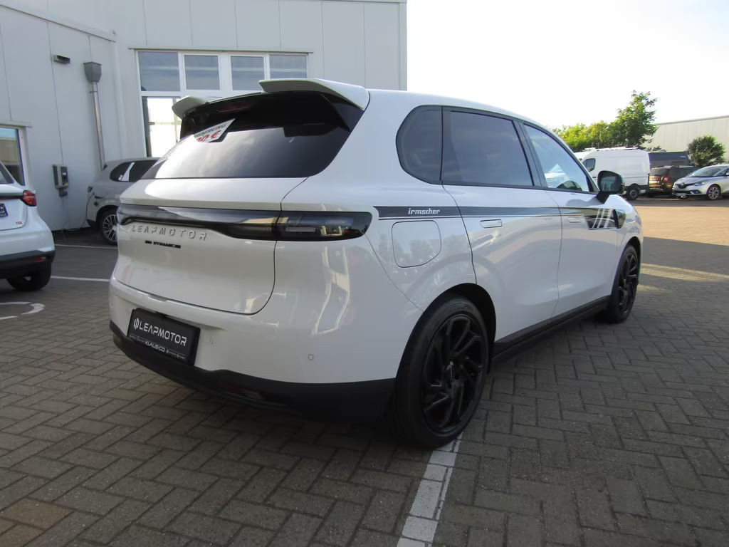 Leapmotor B10