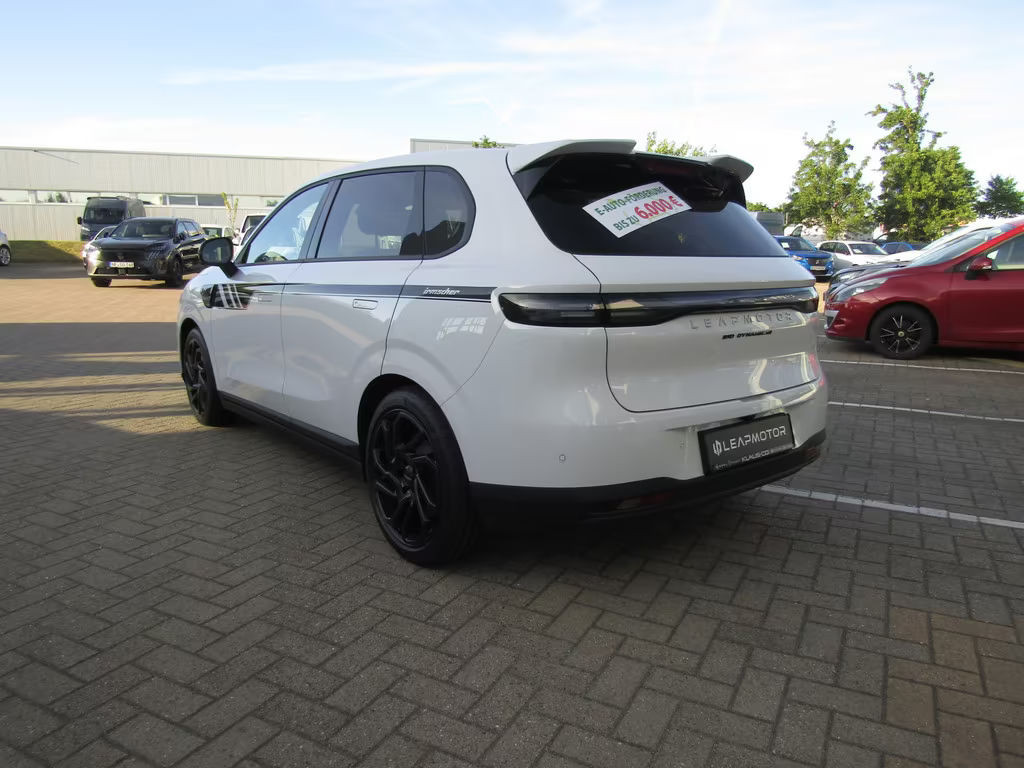 Leapmotor B10