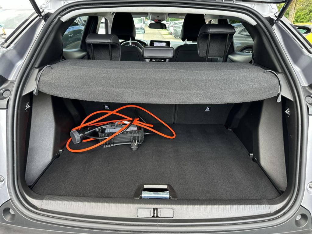 Peugeot e-2008