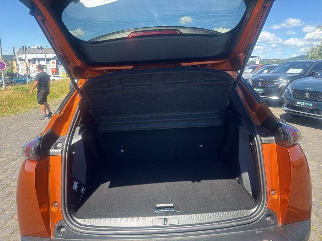 Peugeot e-2008