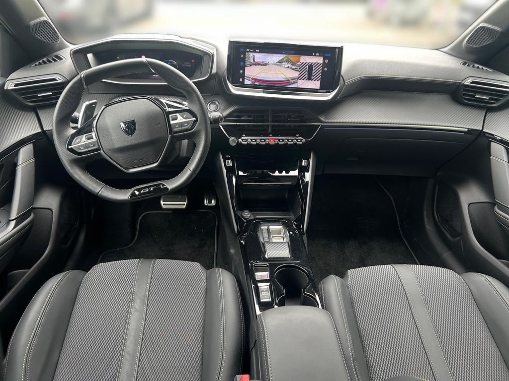Peugeot e-208