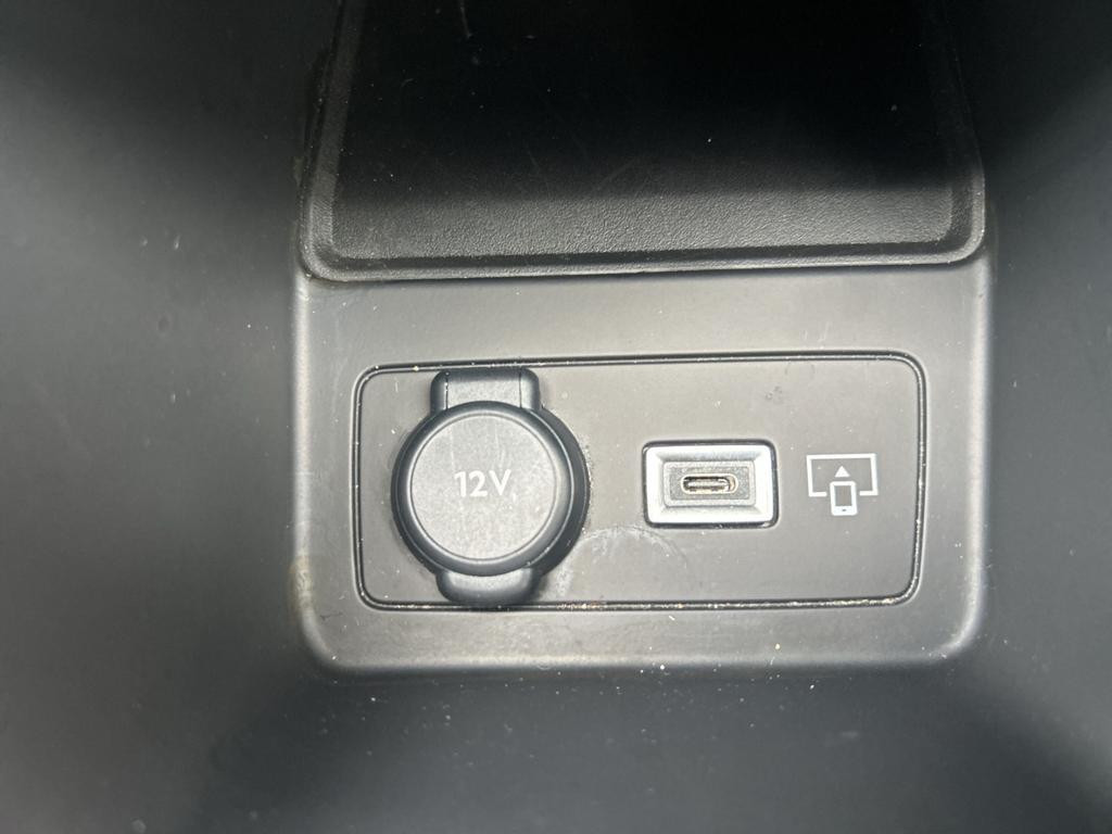 Peugeot e-308