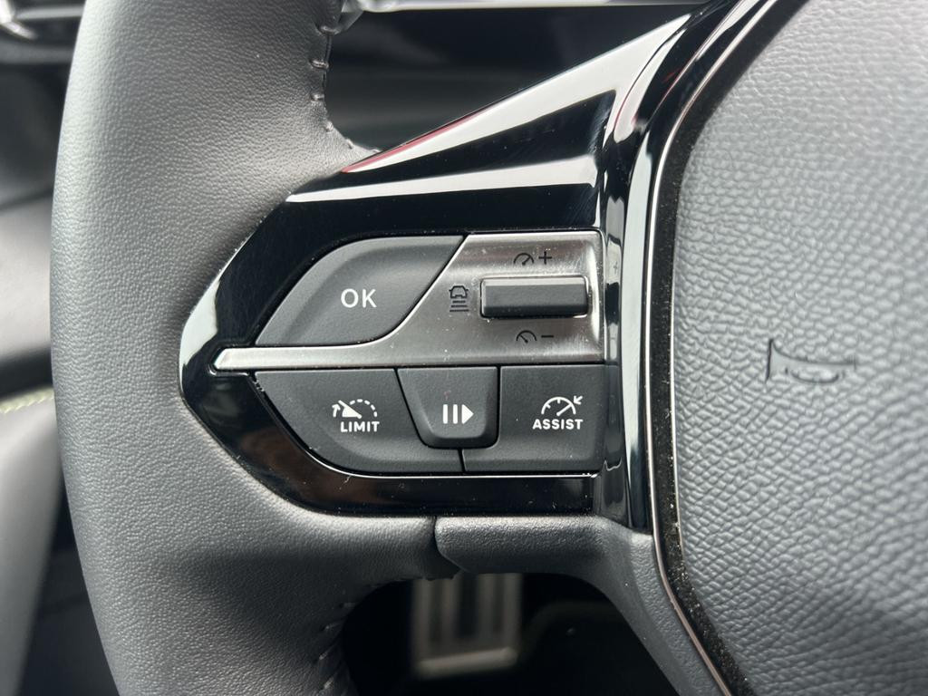 Peugeot e-308