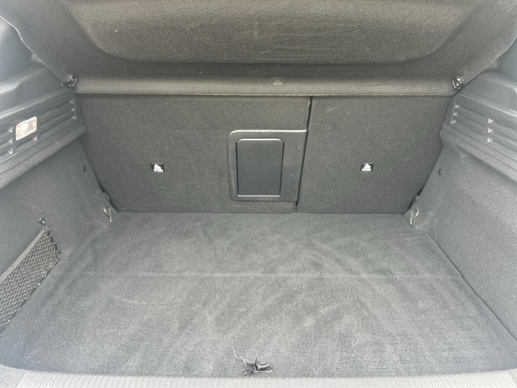 Peugeot e-308