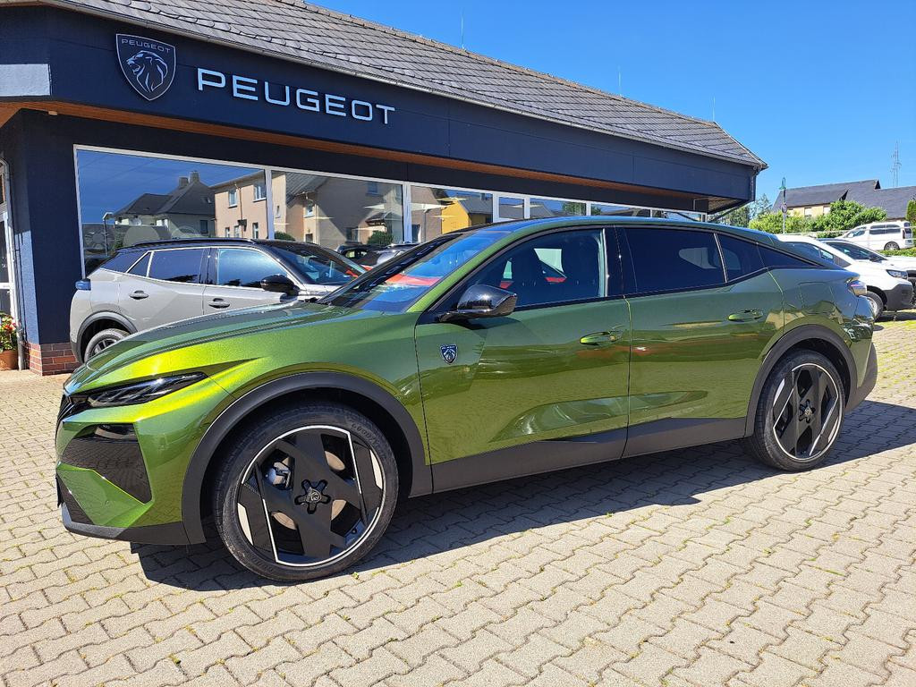 Peugeot 408