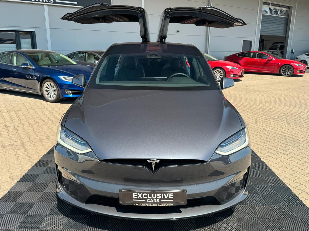 Tesla Model X
