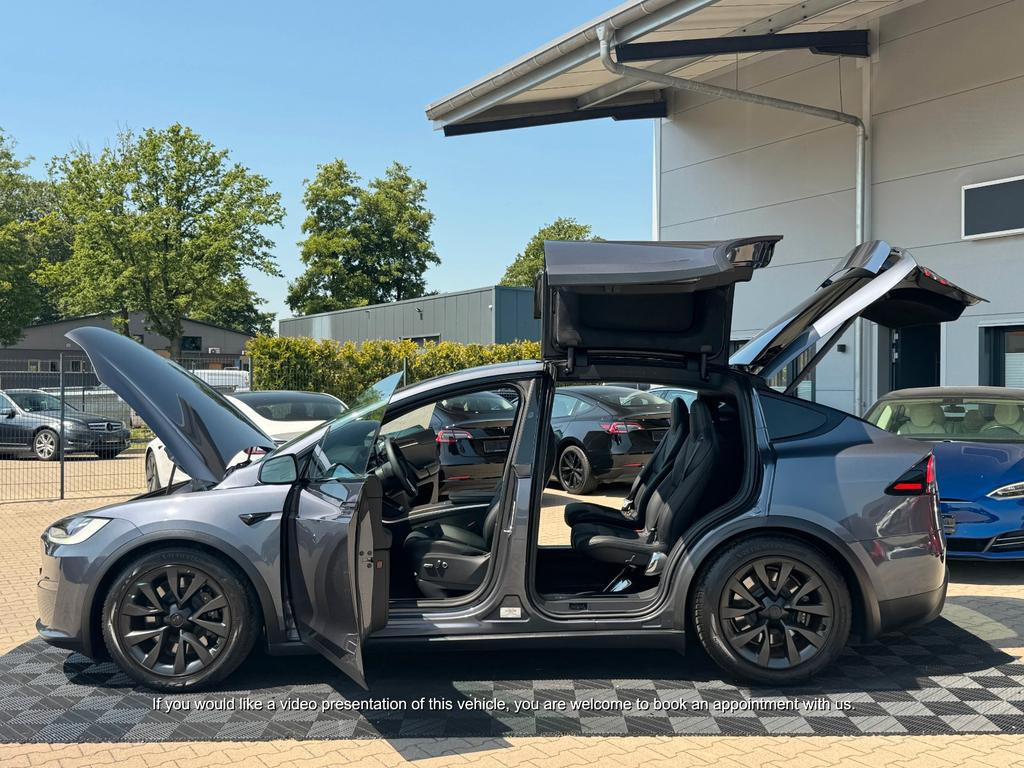 Tesla Model X