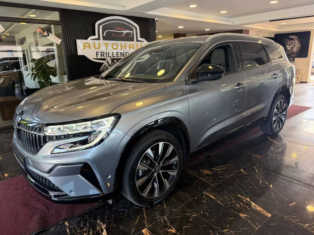 Renault Espace E-Tech Hybrid Techno