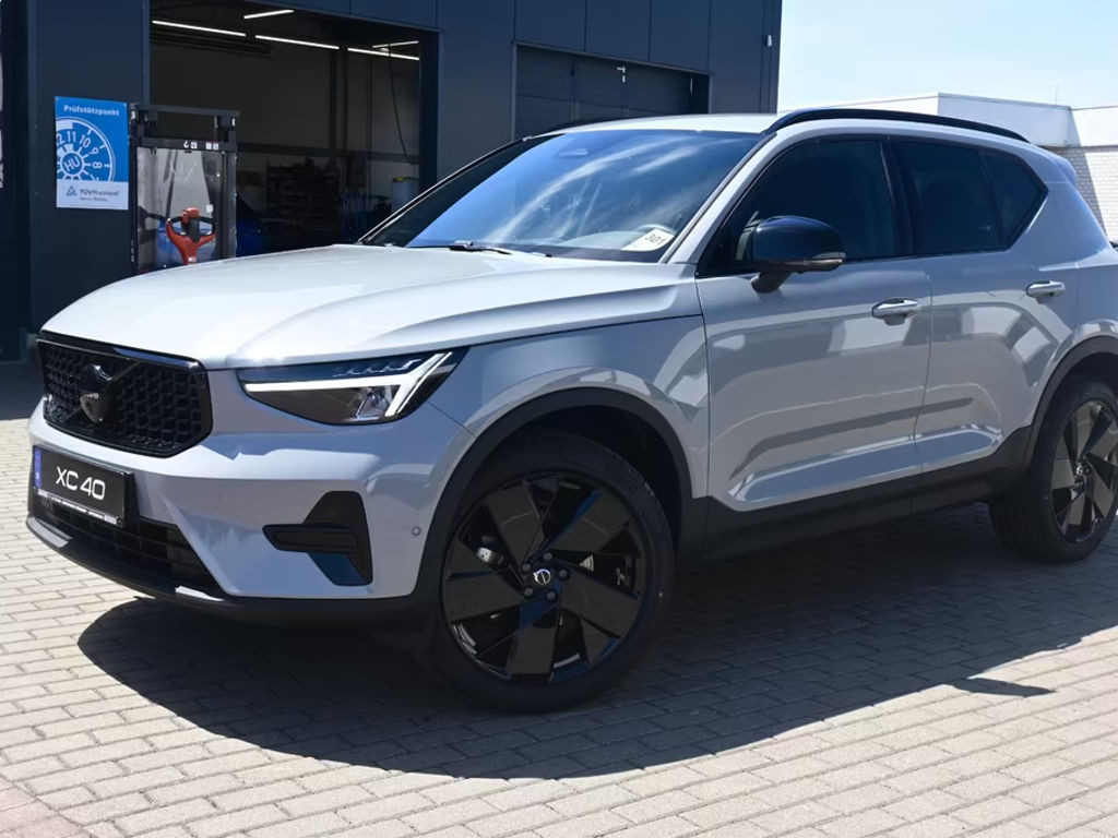 Volvo XC40 Plus
