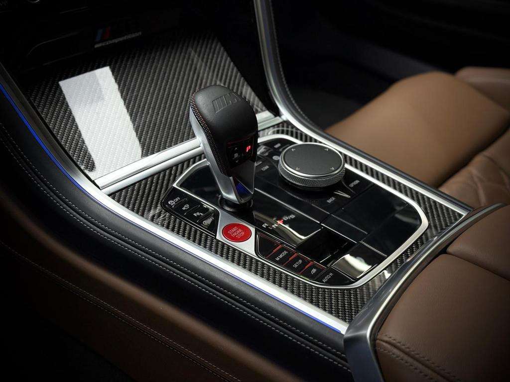 BMW M8