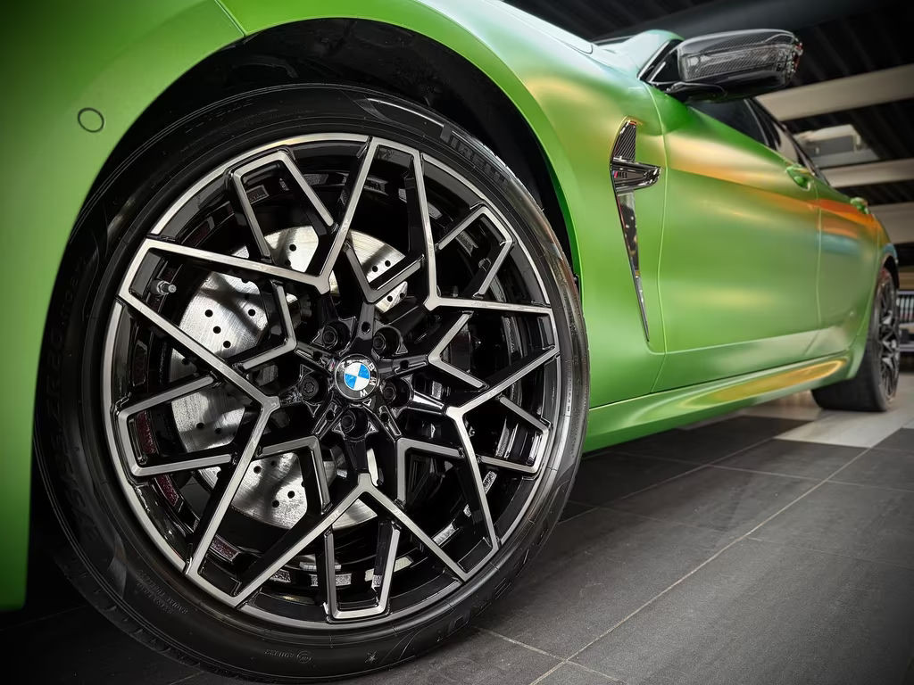 BMW M8