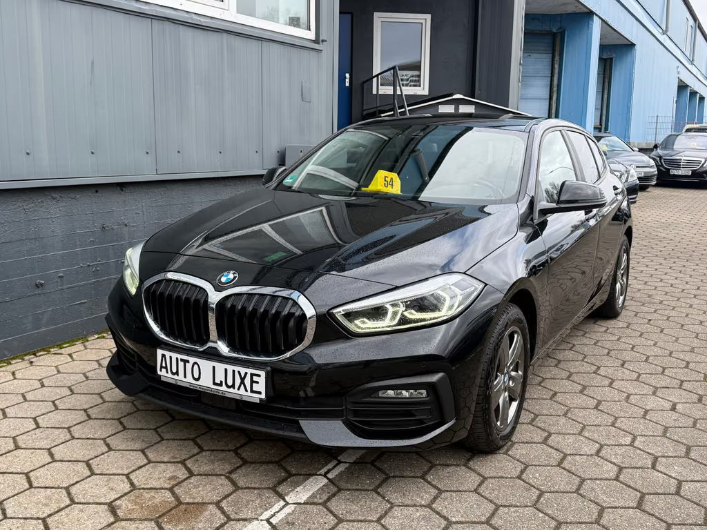 BMW 1 Serie 118 Sport Line Sedan 118i