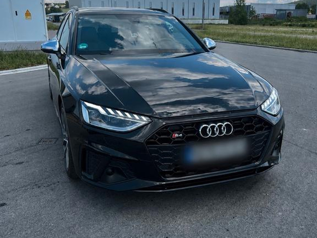 Audi S4