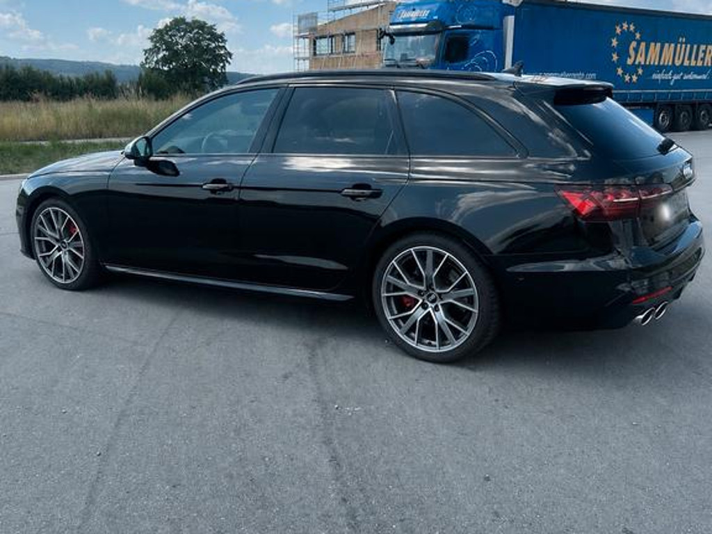 Audi S4